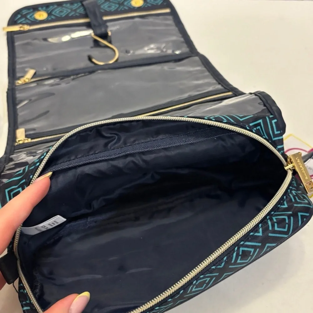 NWT Liz Claiborne Hanging Travel makeup bag